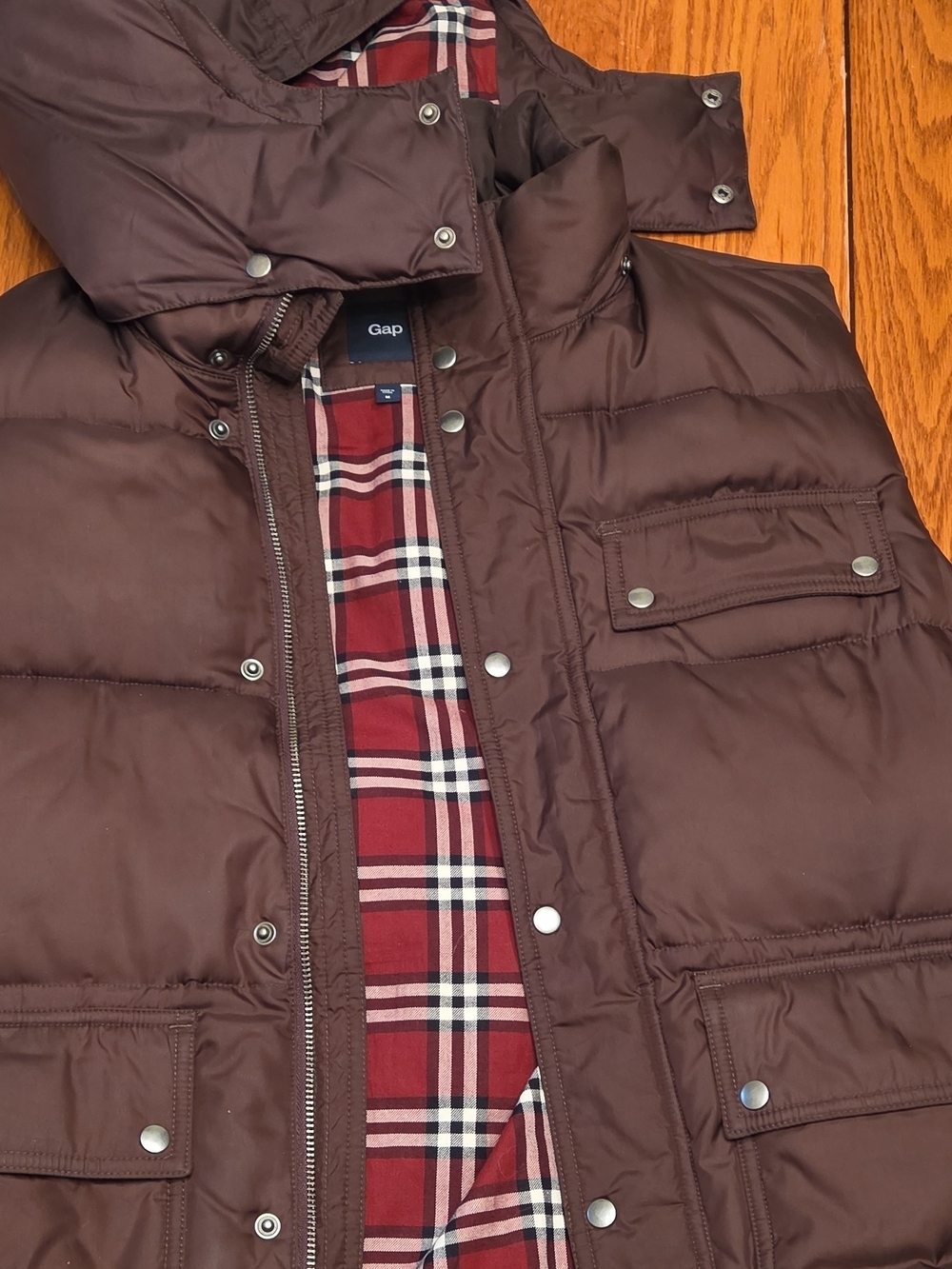 GAP Men's Chocolate Brown Puffer Jacket with Red Plaid Lining Size M